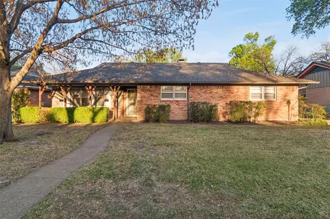 1626 Post Oak Dr, Irving, TX 75061