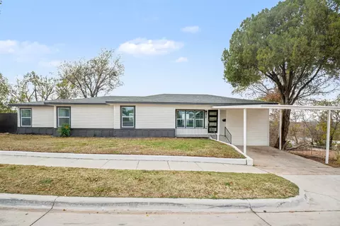 928 Ash Crescent St, Fort Worth, TX 76104