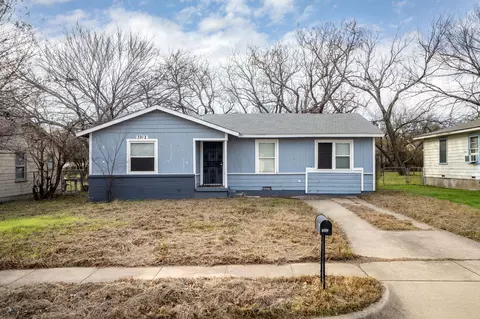 3912 Killian St, Fort Worth, TX 76119