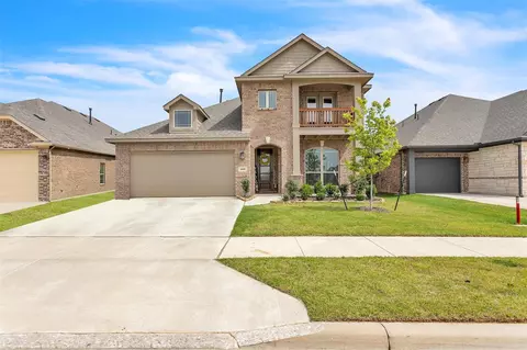 4444 Blue Mist Dr, Crowley, TX 76036