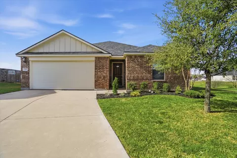2621 Breccia Dr, Fort Worth, TX 76108