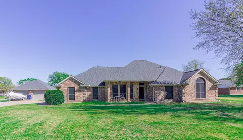 1164 Oak Bend Dr, Kaufman, TX 75142