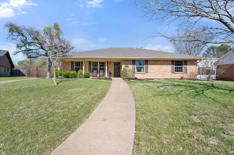 1415 Moss Rose Cir, Irving, TX 75061