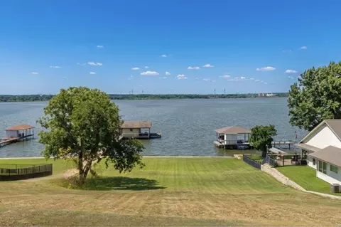 4117 Crescent Dr, De Cordova, TX 76049