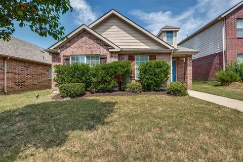 8823 Eastwood Ave, Cross Roads, TX 76227