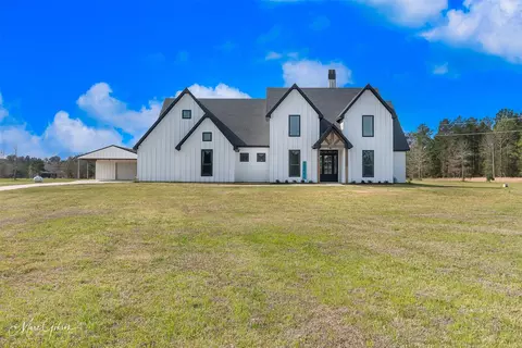 1827 Gravel Point Rd, Frierson, LA 71027