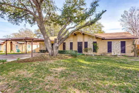4504 Mink Dr, Haltom City, TX 76117