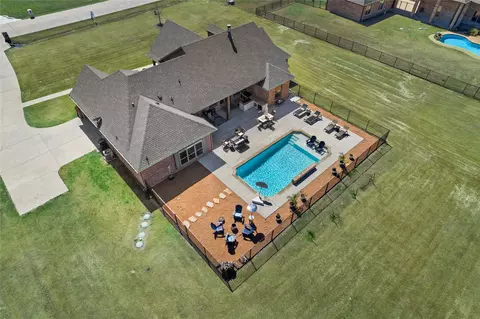 4421 Lake Breeze Dr, Mckinney, TX 75071