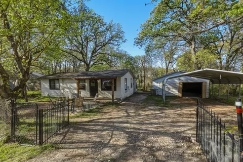 9747 Navajo Ln, Quinlan, TX 75474