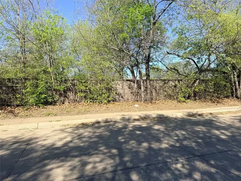 3409 Bewley St, Haltom City, TX 76117