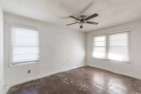 Bedroom - 509 Scott St, Tye, TX 79563 photo 5 of 6