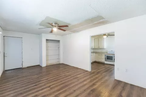 Living - 509 Scott St, Tye, TX 79563 photo 1 of 6