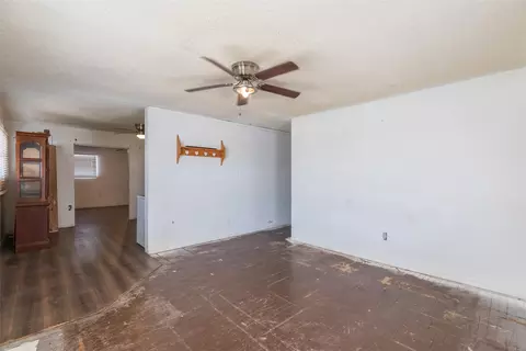 Living - 509 Scott St, Tye, TX 79563 photo 6 of 6