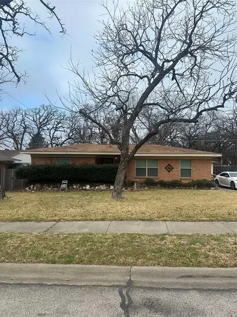 1605 Ronne Dr, Irving, TX 75060