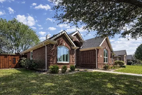 1528 Bosque Dr, Carrollton, TX 75010