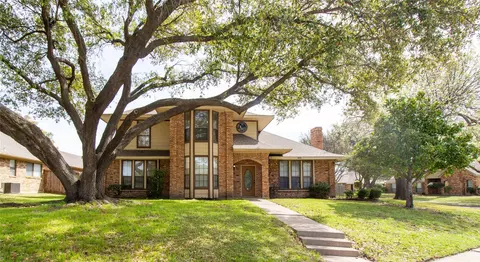 1602 Camelot Ln, Rowlett, TX 75088