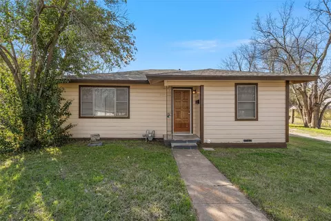 915 Faulkner Ln, Waco, TX 76704