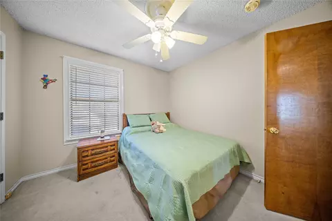 Bedroom - 736 Whitewing Dr, Mesquite, TX 75150 photo 4 of 4