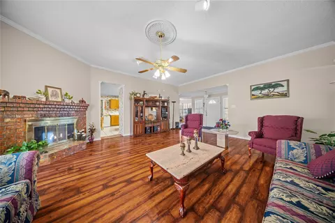 Living - 736 Whitewing Dr, Mesquite, TX 75150 photo 2 of 6
