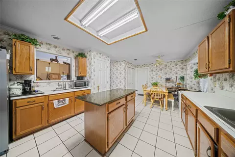 Kitchen - 736 Whitewing Dr, Mesquite, TX 75150 photo 2 of 4