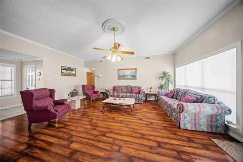 Living - 736 Whitewing Dr, Mesquite, TX 75150 photo 5 of 6