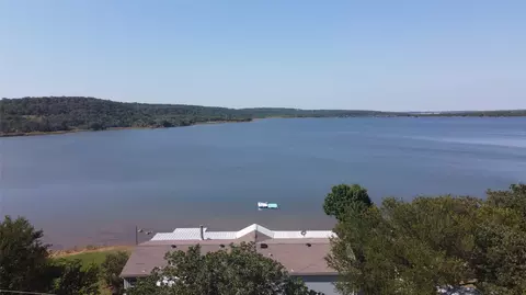140 Meadow Pond Ct, Runaway Bay, TX 76426