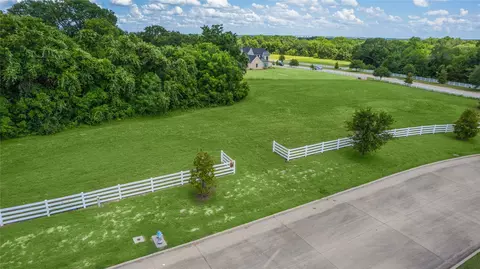636 E Berkeley Cir, Sunnyvale, TX 75182