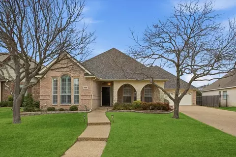 7005 Brierhill Ct, Fort Worth, TX 76132