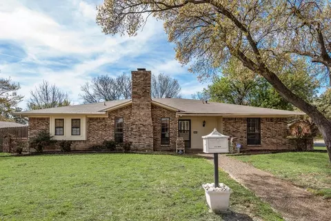 1038 Florence Dr, Duncanville, TX 75116