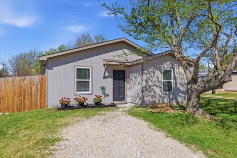 1645 Gale Dr, Pelican Bay, TX 76020