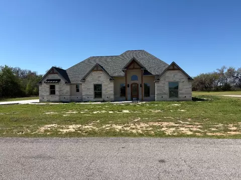 129 Heritage Springs Dr, Weatherford, TX 76087