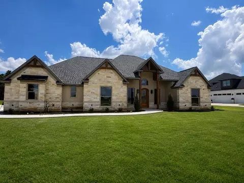 129 Heritage Springs Dr, Weatherford, TX 76087