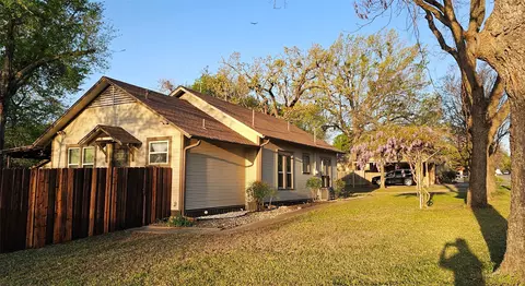 700 S Live Oak St, Canton, TX 75103
