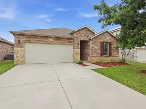 7761 Berrenda Dr, Fort Worth, TX 76131