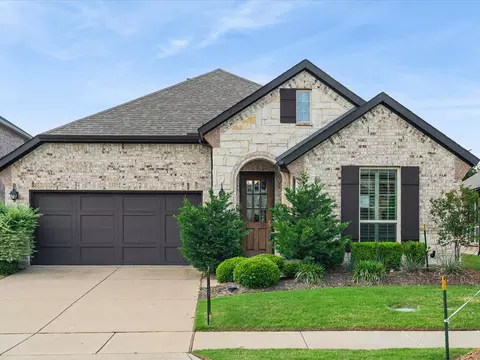 816 Pier St, Aubrey, TX 76227