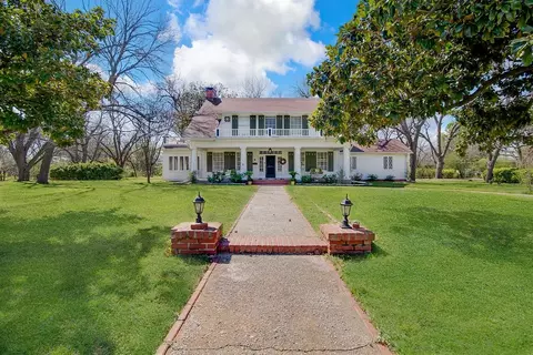 1200 Park Dr, Hillsboro, TX 76645