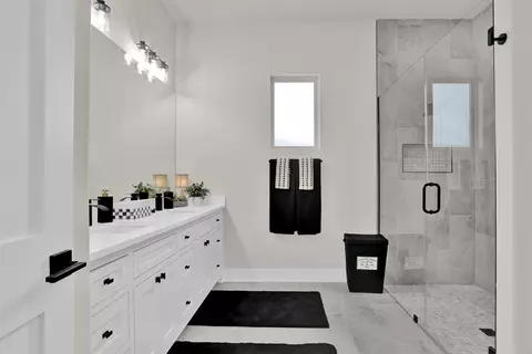 Bath - 7637 County Road 1052, Celeste, TX 75423 photo 9 of 10