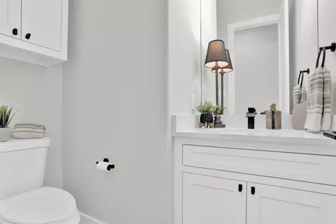Bath - 7637 County Road 1052, Celeste, TX 75423 photo 6 of 10