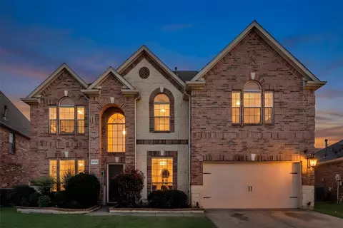 2335 Clark Trl, Grand Prairie, TX 75052