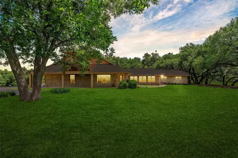 2029 Speegleville Rd, Woodway, TX 76712
