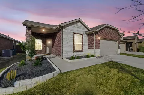 8617 Sandy Park Dr, Fort Worth, TX 76179