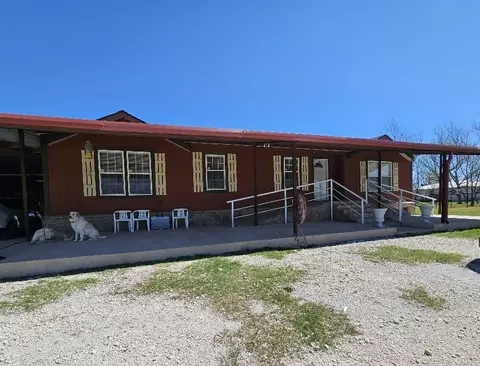 4109 Bramblett Rd, Cleburne, TX 76031