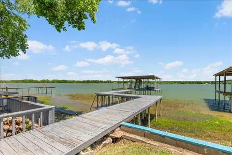 1128 W Lake Dr, Weatherford, TX 76087