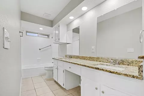 Bath - 3233 David Dr, Hurst, TX 76054 photo 2 of 2