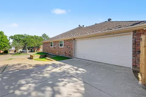 Exterior - 3233 David Dr, Hurst, TX 76054 photo 7 of 7