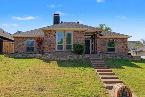 3233 David Dr, Hurst, TX 76054