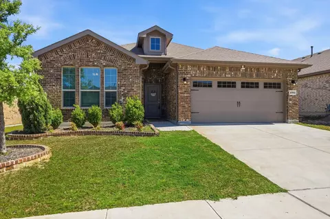 2502 Sunburst Dr, Glenn Heights, TX 75154