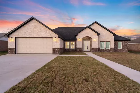 470 Elmwood Dr, Woodway, TX 76712