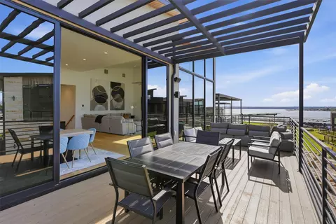 4 Breakwater Bnd, Graford, TX 76449