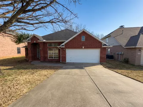 7617 Nightfall Dr, Denton, TX 76210